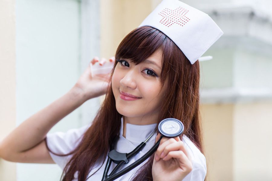 清纯美女上演制服诱惑