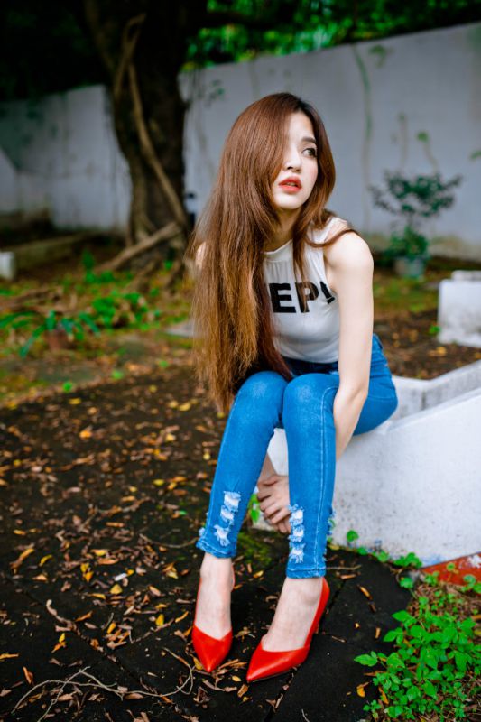 性感长腿美女街拍写真