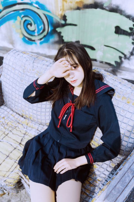 清纯校园女神长腿诱人丝袜制服美女短裙图片