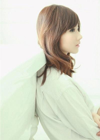 超美萌妹子浴室诱人写真