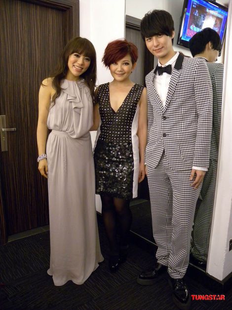 美女丁当颁奖活动现场迷人写真