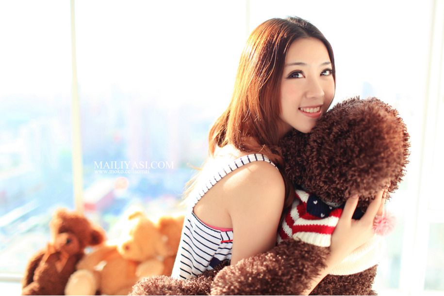 甜美可爱美女高清写真