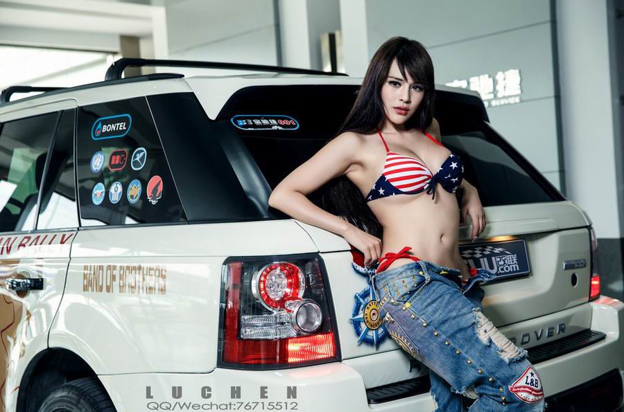 车模苏夏比基尼撩人私房照