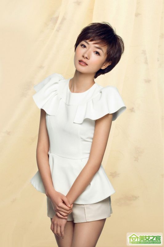 清新美女万茜甜美笑容写真