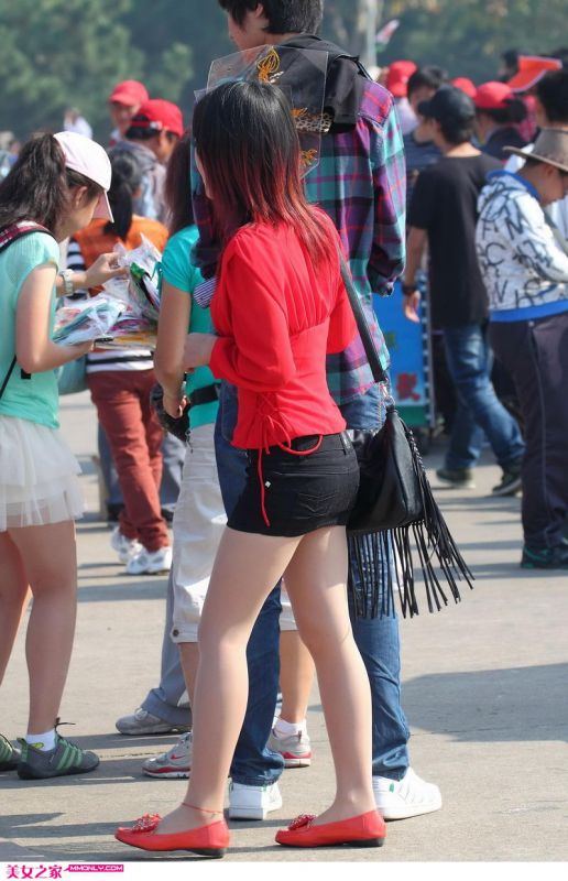 街拍长腿美女高清诱人写真