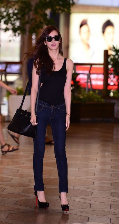 长腿美女李多海时尚街拍