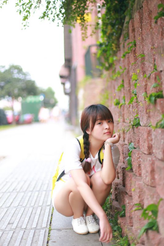 小清新可爱美女户外写真