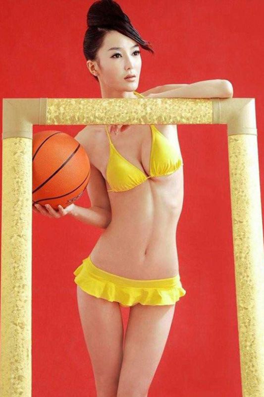 篮球宝贝李颖芝翘臀兔女郎自拍集锦