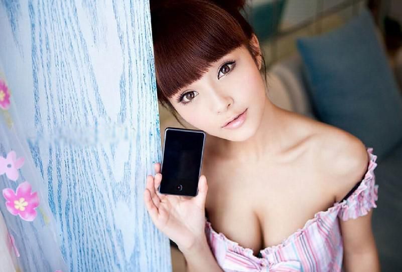 天真可爱的萌妹子高清写真