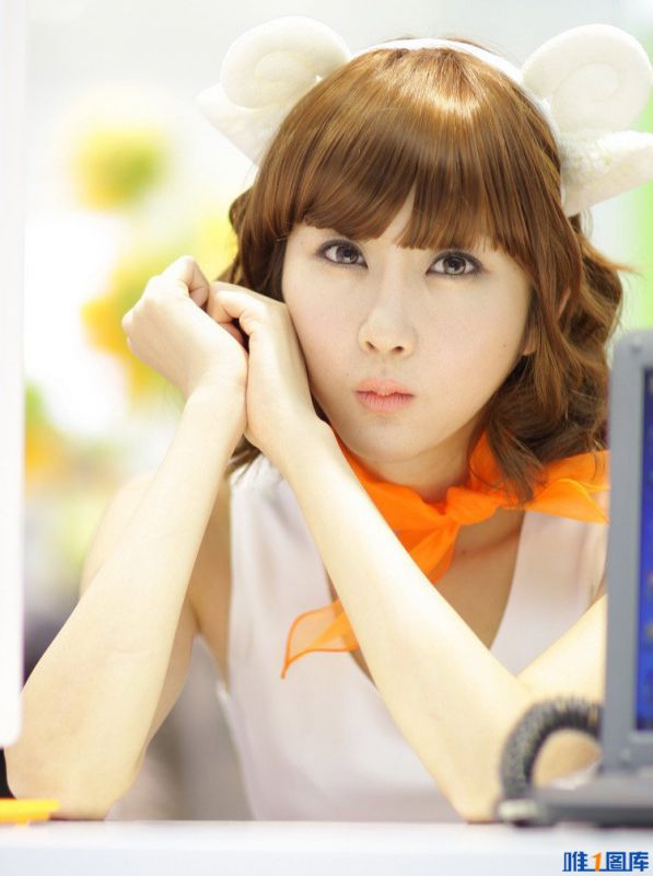 超级showgirl崔星儿甜美清纯写真