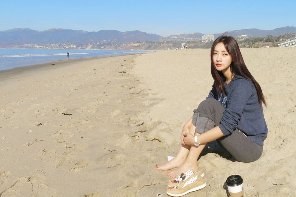性感女星柳岩国外度假私房照
