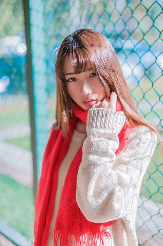 校园清新小美女户外动人写真