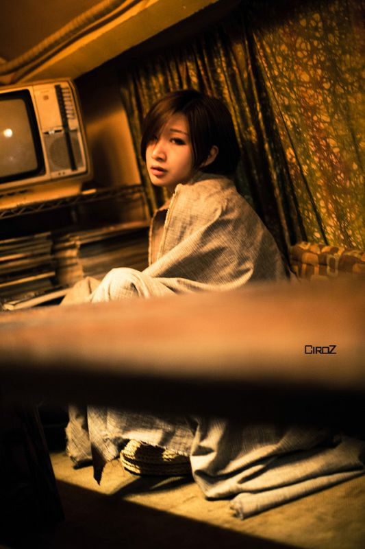 清纯美女短发俏皮写真