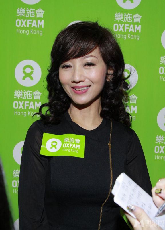 赵雅芝黑裙丝袜高清诱人写真