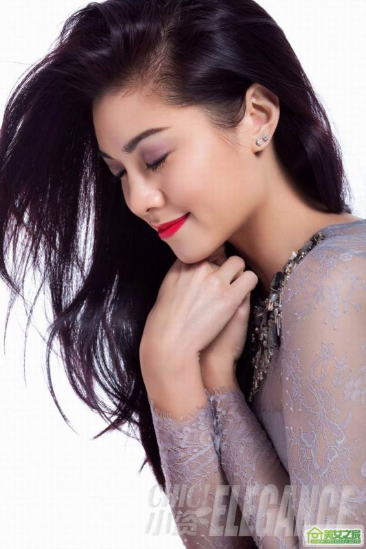 女星廖碧儿高清写真展成熟女性范