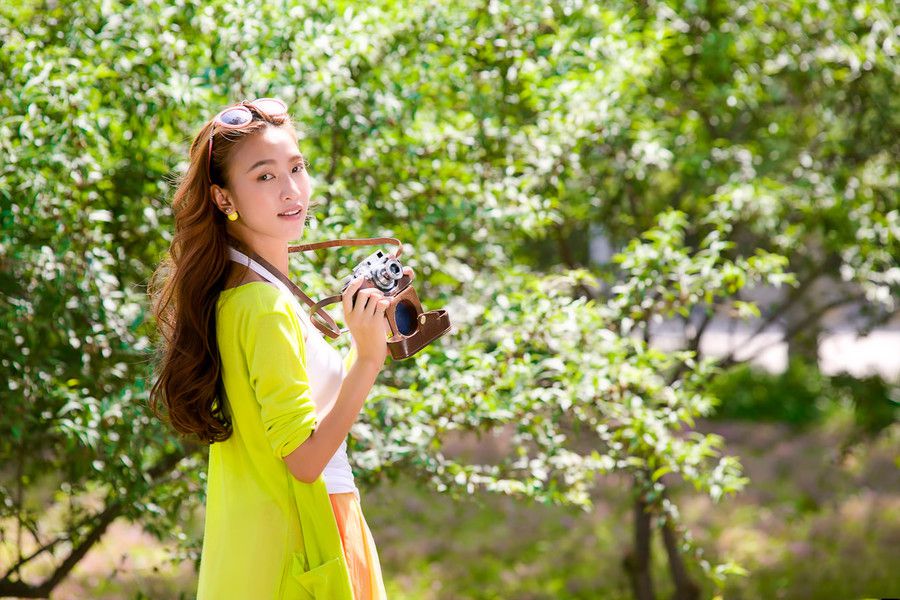 长裙美女小清新户外写真