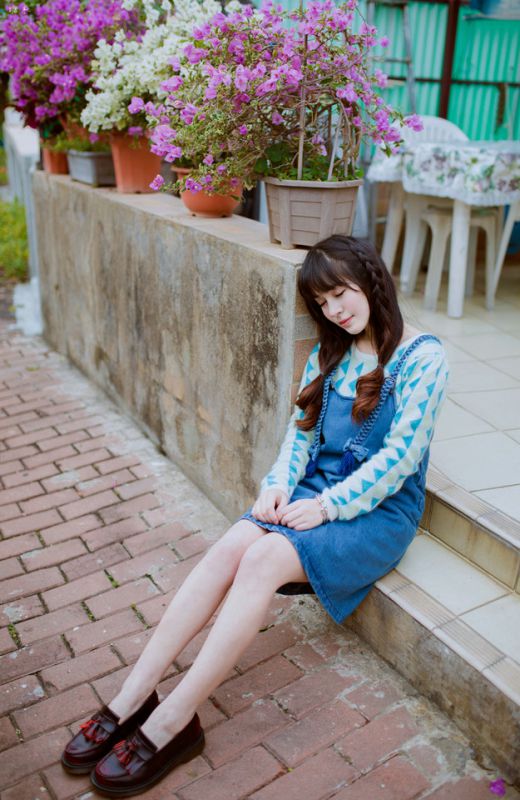 邻家萌妹子户外唯美写真