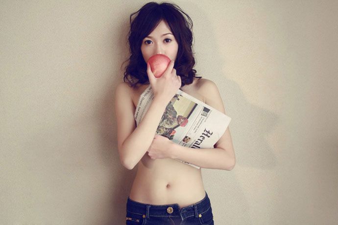 黑色内衣萌妹子私房诱惑写真