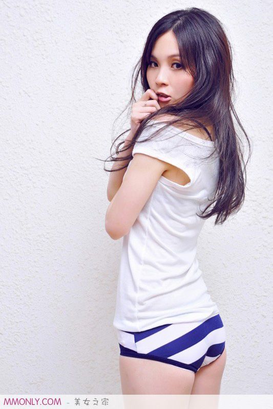 性感美女艾米丽苗条大胸妩媚诱惑大片