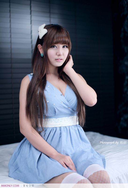 韩国丰满美女柳纪惠私房写真