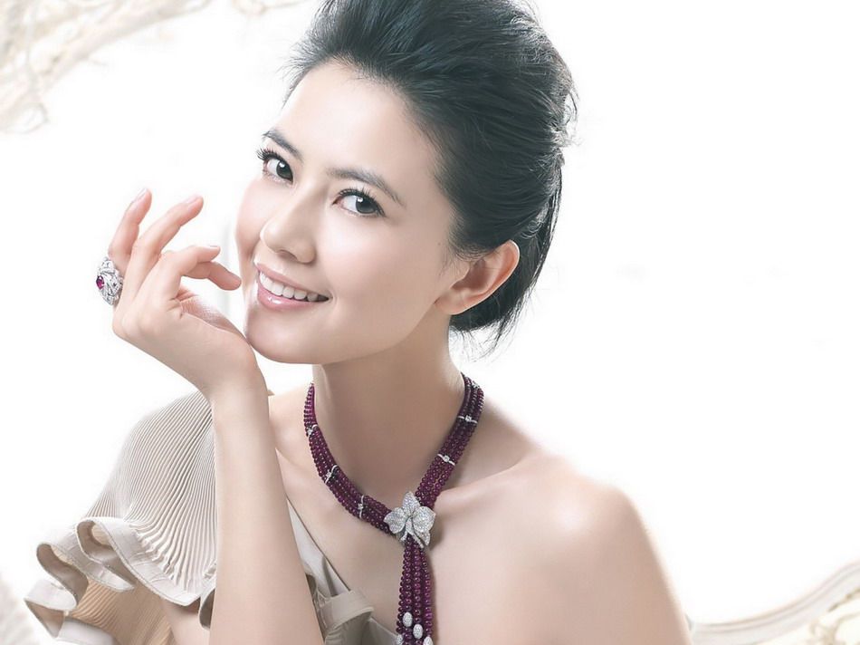 清纯美女高圆圆妩媚写真