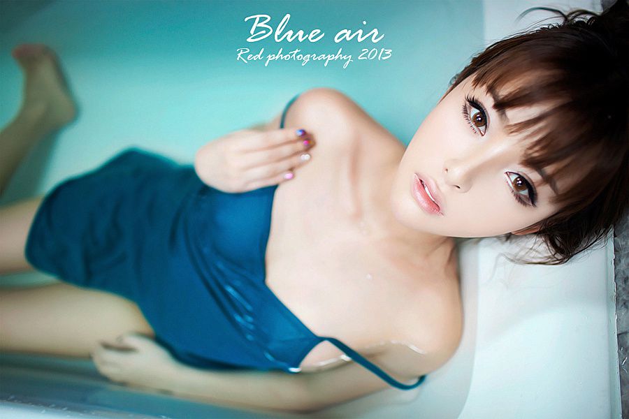 美腿美女诱人半裸私房真空爆乳写真