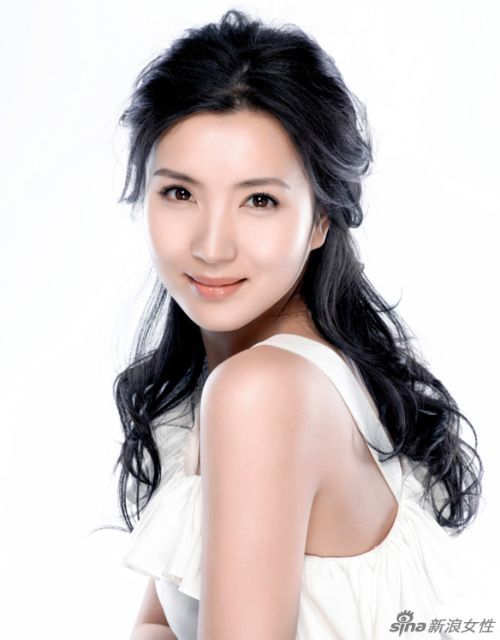 靓丽萌妹子陈好清新写真