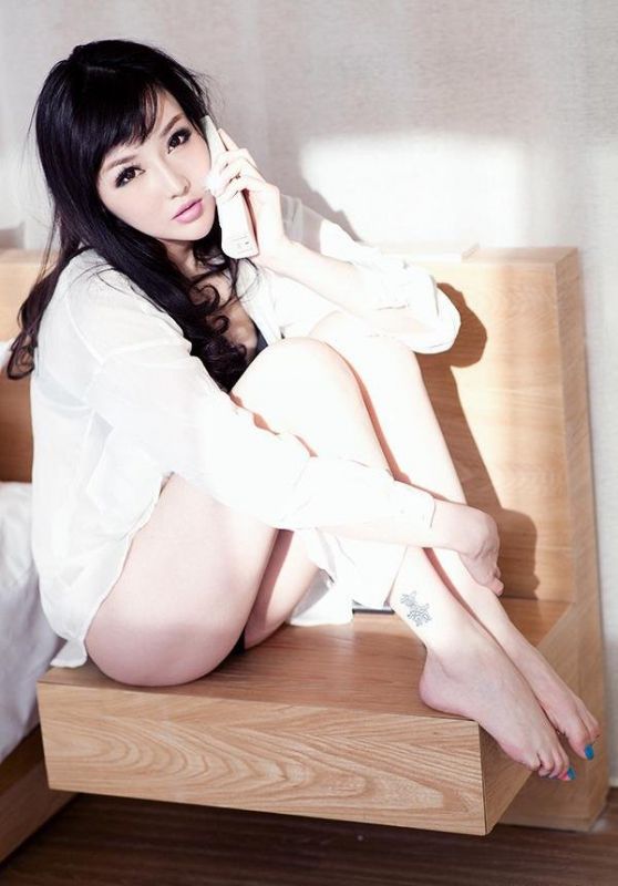 性感萌妹子私房秀美臀写真
