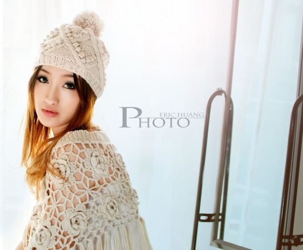 清纯萌妹子室内唯美写真拍摄