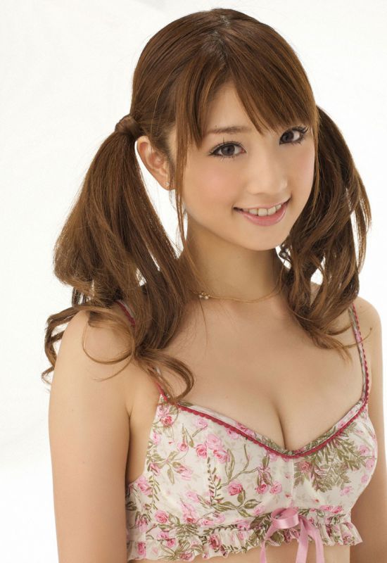 翘臀美女小仓优子内衣私房写真