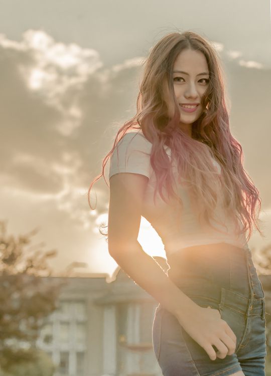 气质嫩模娜娜丰胸翘臀户外唯美写真