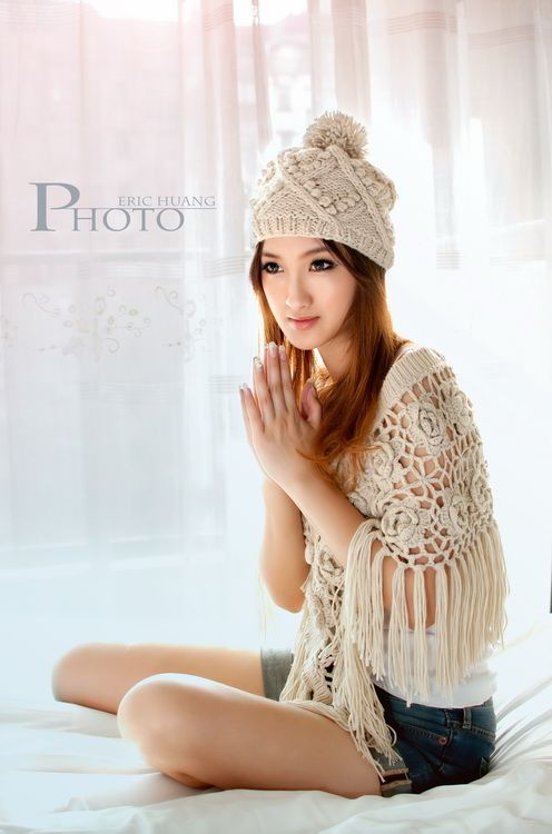 清纯萌妹子室内唯美写真拍摄