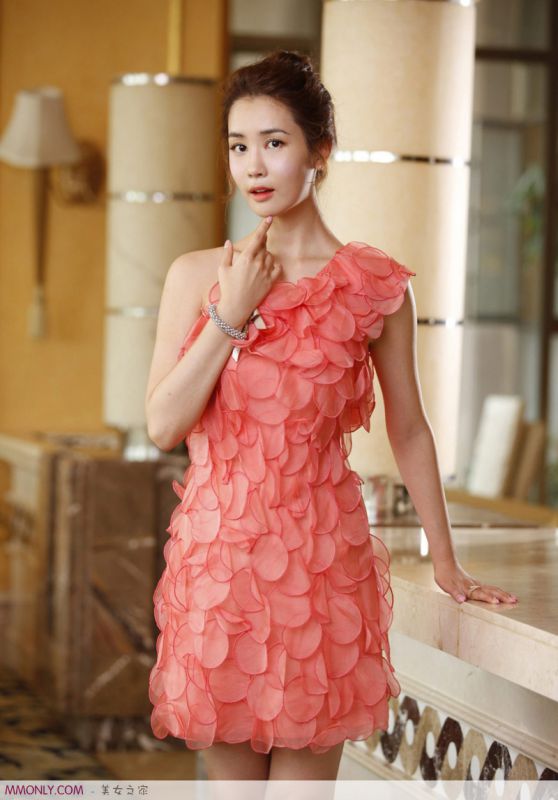 韩国女星李多海高清迷人写真