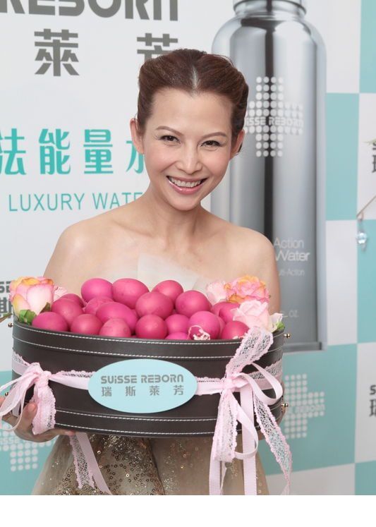 蔡少芬性感抹胸活动照