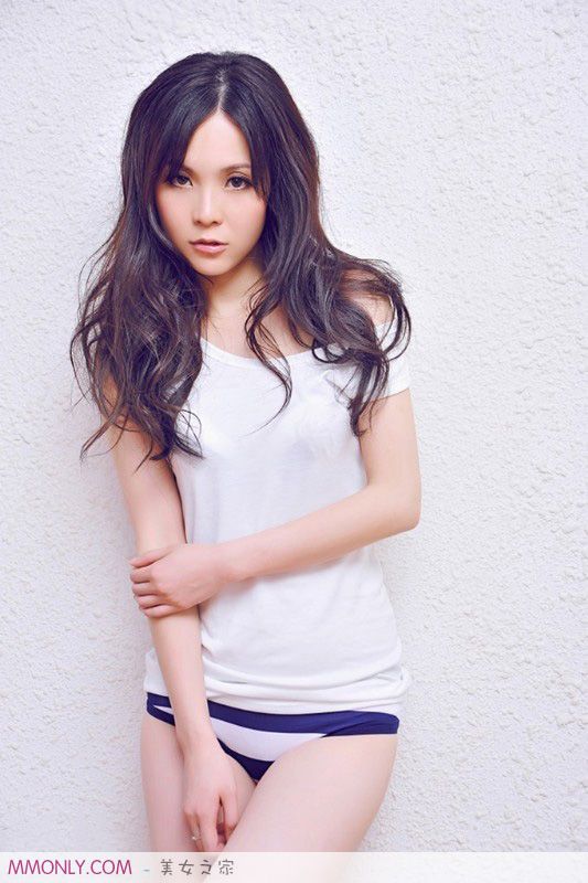 性感美女艾米丽苗条大胸妩媚诱惑大片