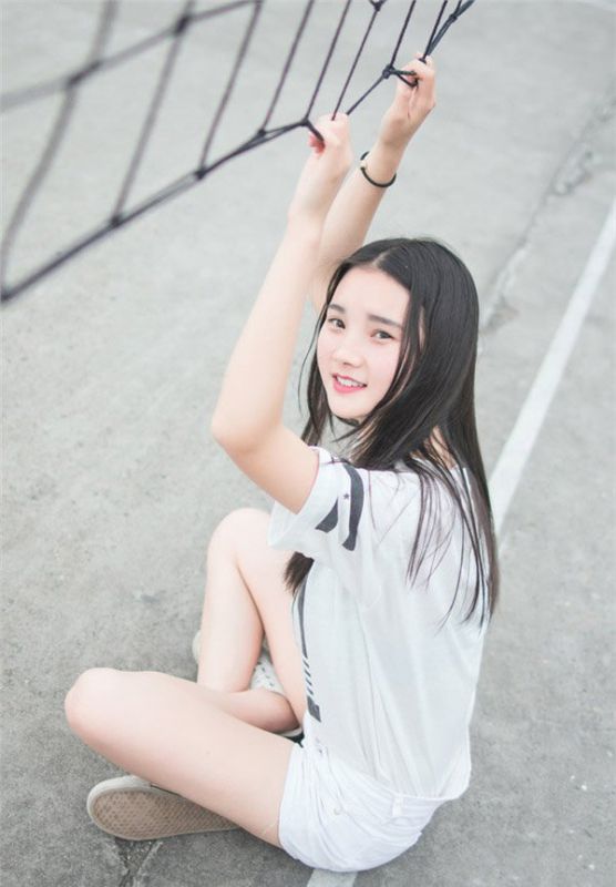 俏皮萌妹子户外小清新写真