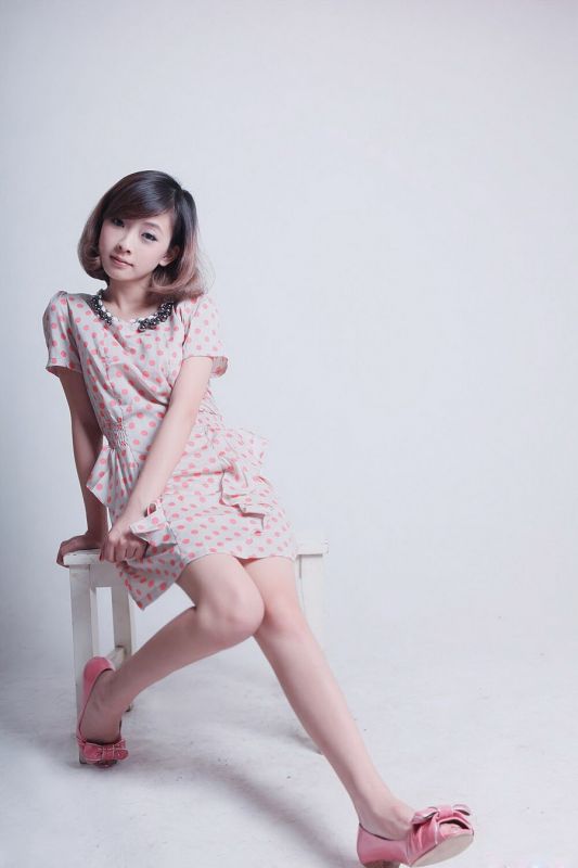 90后美女何曼婷高清素颜写真