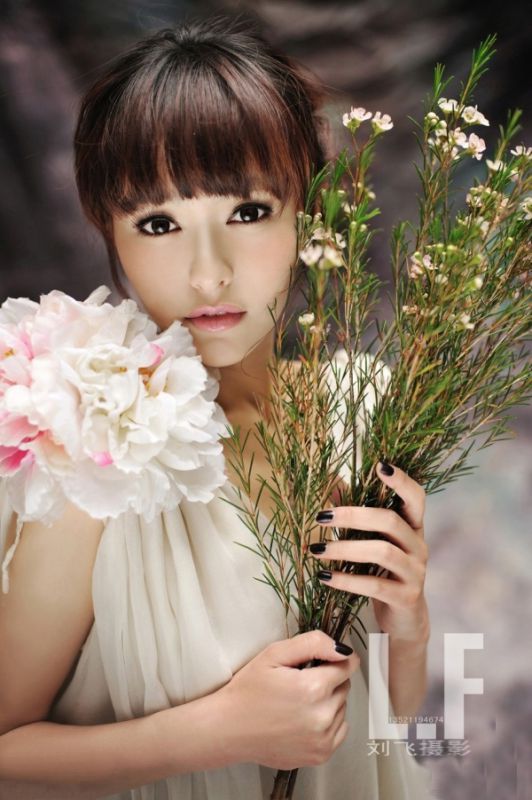 甜美女星唐嫣高清写真