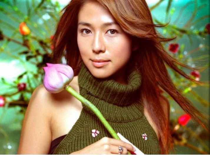 性感美女安雅酥胸美臀写真