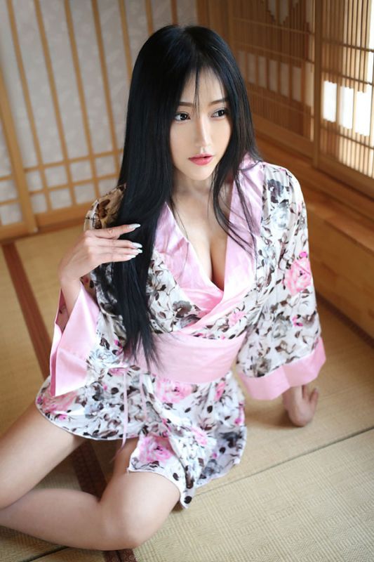 爆乳美女性感和服唯美写真