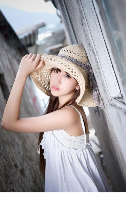 小清新嫩模谢芷蕙沙滩写真