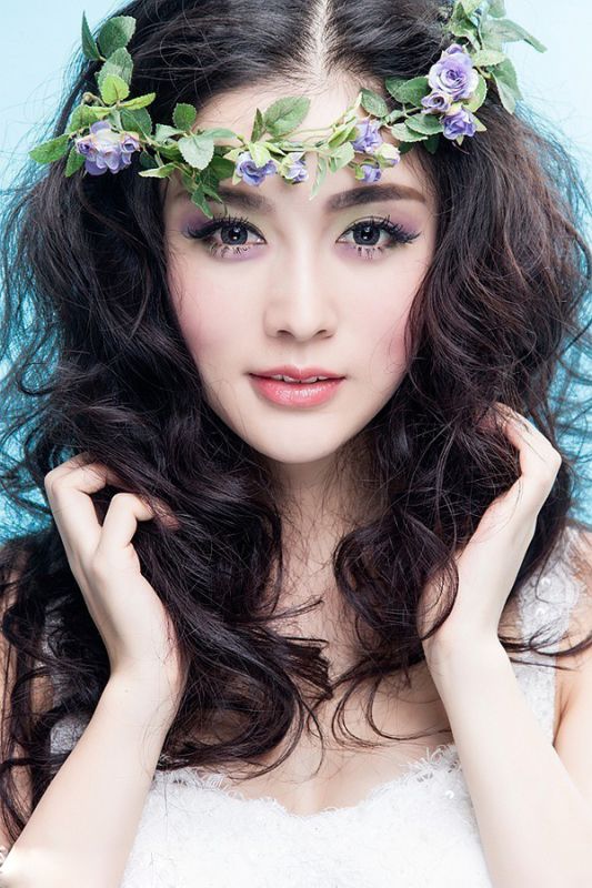 女神李艾瑾演绎小精灵写真