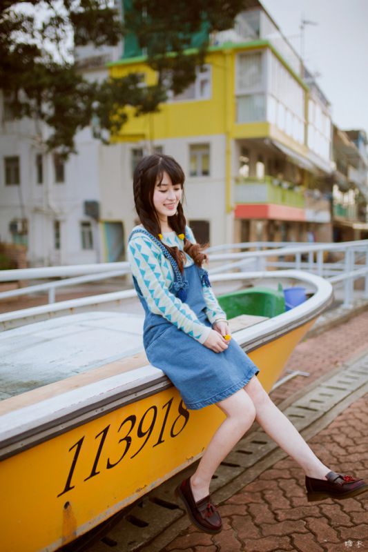 邻家萌妹子户外唯美写真