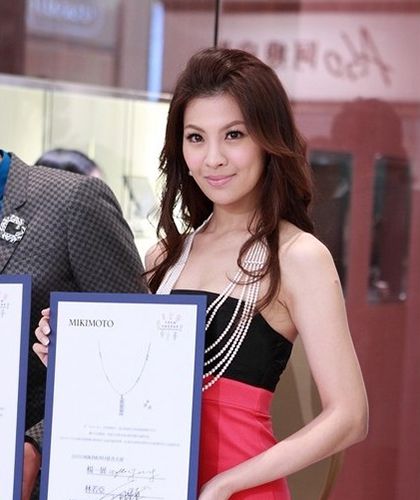 性感嫩模林若亚高清活动照