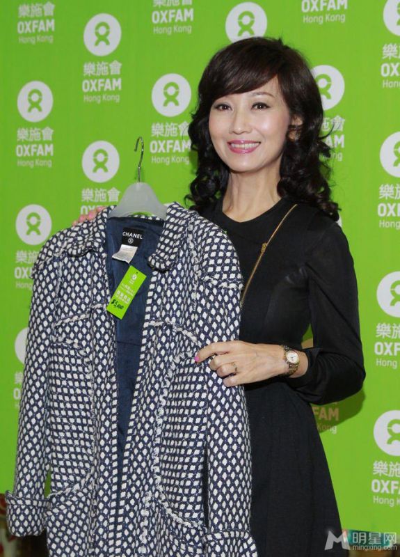 赵雅芝黑裙丝袜高清诱人写真