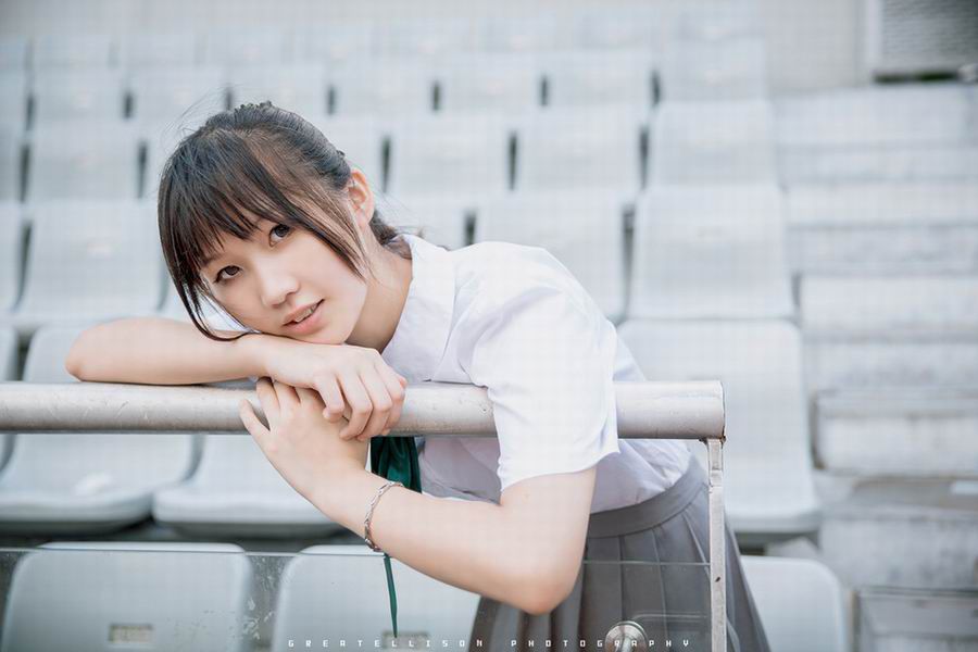 氧气美少女制服黑丝迷人写真