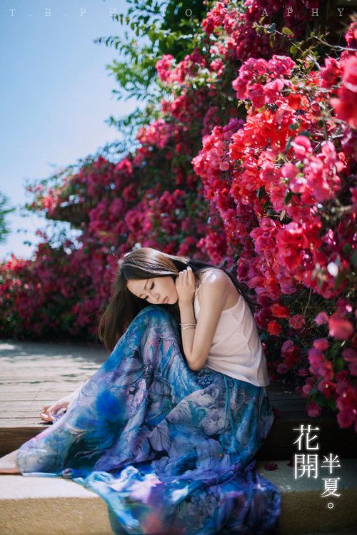 美女校花小清新户外写真