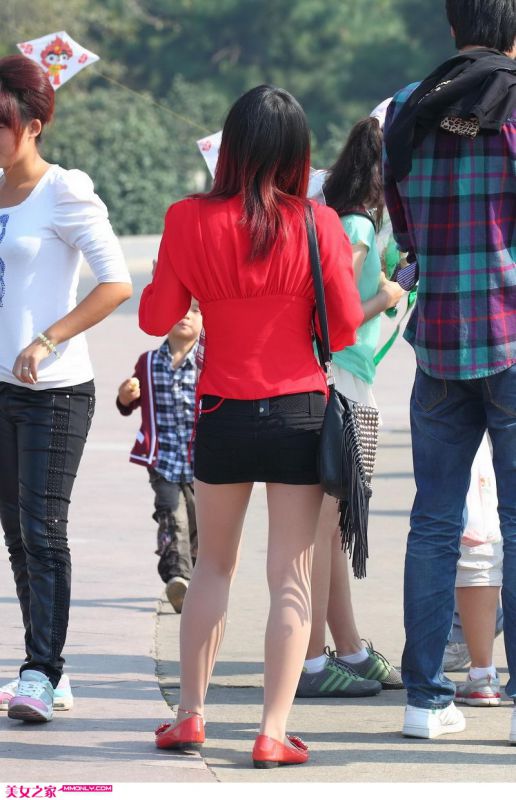 街拍长腿美女高清诱人写真