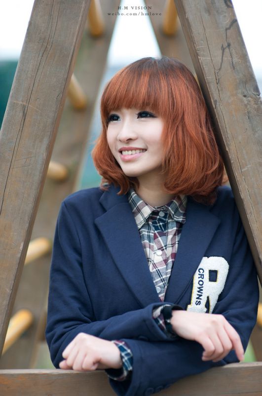 甜美学生制服小清新户外写真