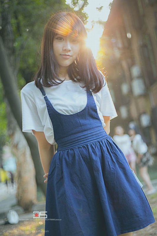 大学校花小清新户外写真